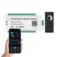 Contrôleur intelligent d'éclairage d'escalier à 32 étapes avec télécommande via application et capteur de mouvement PIR, éclairage dynamique des marches et des côtés avec suivi RGB pour