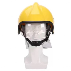 Casque de pompier en fibre de verre rouge avec protection de cou réfléchissante et visière jaune pour les incendies de classe A et B - Product Image 4
