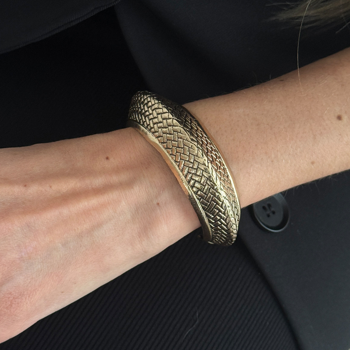 02 ancient gold bracelet