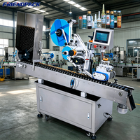 Machine d'étiquetage horizontale UPK pour flacons ronds, machine d'étiquetage électrique pour petites bouteilles en verre, flacons de parfum, tubes