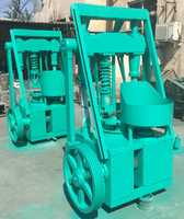 Machine de production rapide de briquettes avec mécanisme de compactage de charbon en nid d'abeille pour produits à base de carbone