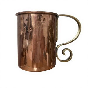Mug de voyage en cuivre poli au design moderne, poignée en laiton, léger, écologique, compatible lave-vaisselle et micro-ondes, personnalisable, motif dessin animé - Product Image 1