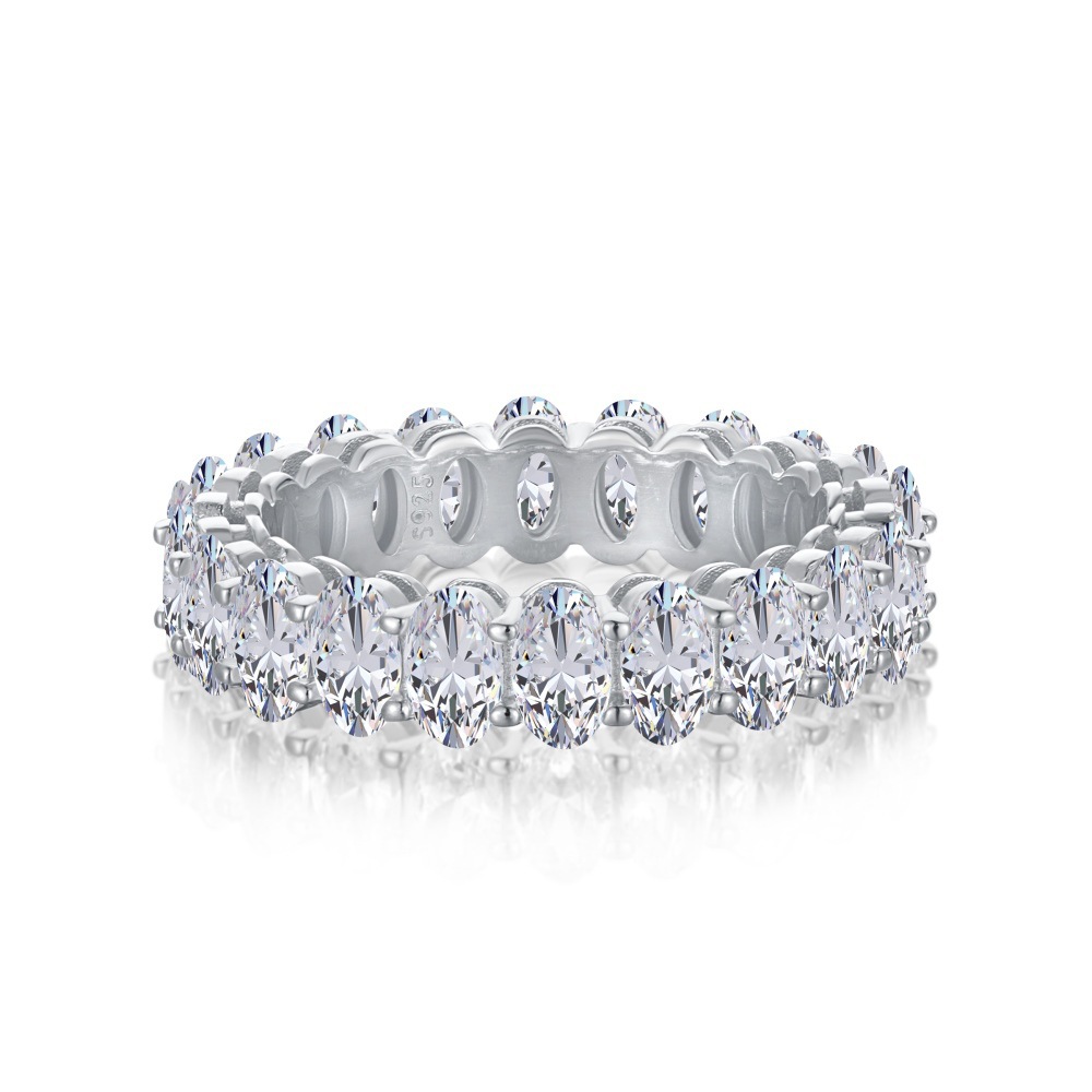 Anillo de eternidad ovalado