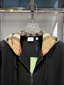 Sudadera clásica retro a rayas para hombre, de alta calidad, resistente a las arrugas y anti-pilling, adecuada para deportes y jogging. - Product Image 4