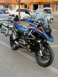 BMW R 1200 GS d'occasion : Moto de tourisme d'aventure haut de gamme, 1200 cm³, bicylindre et équipements premium - Product Image 2
