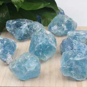 Vente en gros de blocs de pierres brutes de fluorite bleue, de quartz naturel de guérison et de pierres précieuses pour spécimens minéraux - Product Image 1