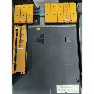 Servoaccionamiento/Controlador de CA BUM62-75/130-54-M-E-040, Construcción de Aluminio y Plástico, CA 230V, Clasificación IP54 - Automatización Industrial Baumuller BUM62-75 - Product Image 4