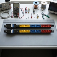 PDU sur rack personnalisé, 12 prises Schuko, triphasé 380V 63A, distribution d'alimentation pour armoire serveur métallique, CE