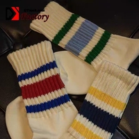 Vente en gros en vrac de chaussettes pour hommes en coton personnalisé de haute qualité fabricant rayure tube moyen confortable équipage automne hiver chaussettes blanches