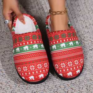 Pantoufles de Noël en gros pour femmes et hommes, imprimées de dessins animés, en peluche, fourrées, amusantes, confortables et chaudes pour l'hiver - Product Image 3