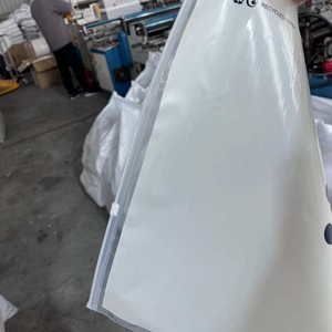 Machine d'extrusion de sacs à fermeture éclair Hongtong 55 mm, équipement de fabrication de sacs en plastique pour l'emballage de vêtements - Product Image 2