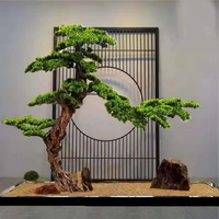 Tanaman Bonsai Buatan Hijau Alami Besar untuk Luar Ruangan dan Dalam Ruangan 2 3 4 5m Pohon Fiberglass Pohon Pinus Buatan untuk Dekorasi Taman