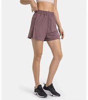 Shorts plissés pour femme, coupe droite, légers et respirants, avec grandes poches latérales, idéaux pour l'été et le jogging décontracté