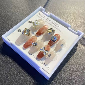 Uñas Postizas Hechas a Mano al por Mayor, Material ABS de Alta Calidad, Diseños Cuadrados y Almendrados, Surtidos Aleatoriamente, Precio de Fábrica - Product Image 5