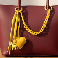Nouvel An 2026 – Ensemble de porte-clés en forme de cœur en cuir PU avec chaîne en acrylique colorée et cordon en nylon, avec mini cheval, pour breloques de sac