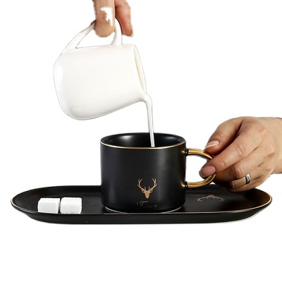 Ensemble Tasse Expresso Goldrand Avec Soucoupe Et Cuillère - 220 Ml Porcelaine Rouge Motif Plumes