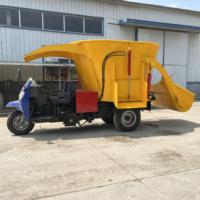 Nuovo Miscelatore di Mangimi Semovente Semplice e Facile da Usare, Montato su Veicolo, con Motore Diesel da 35 CV, Capacità 5 Metri Cubi, in Acciaio Resistente, Miscelatore TMR