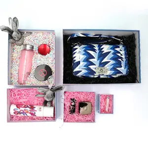 مجموعة هدايا مكياج مطبوعة بشعار حسب الطلب تتحول بألوان مختلفة لتخزين أدوات التجميل صندوق هدايا مدهش للتعبئة