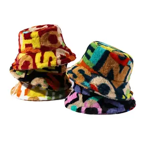 Женская разноцветная Панама с буквенным принтом из искусственного меха, теплая пушистая зимняя теплая шапка в рыбацком стиле