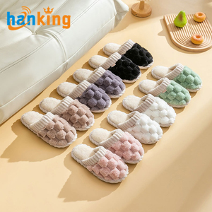 รองเท้าแตะขนสัตว์เทียมผู้หญิงแบบสวมลำลองมี6สีให้เลือก7สีมี6สีให้เลือก - Product Image 1