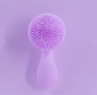 Nouveaux produits Mini Silicone Vibration acné visage nettoyant nettoyant pour le visage ionique silicone brosse électrique visage brosse de nettoyage
