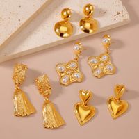 Anting-anting tusuk bunga berumbai baja tahan karat berlapis emas grosir, ringan, mewah, dan berkesan.