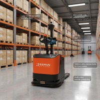 Chariot élévateur robotisé AMR 1,5T avec fourches ultra-étroites de 550 mm pour la manutention de palettes Euro dans les allées étroites des entrepôts