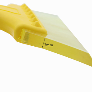 Haute qualité voiture neige brosse grattoir à glace voiture <span class=keywords><strong>pare</strong></span>-<span class=keywords><strong>brise</strong></span> grattoir à glace outil Abs Tpr lavage de voiture <span class=keywords><strong>balai</strong></span> - Product Image 5