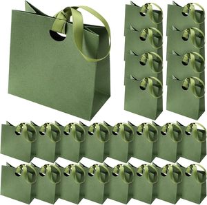 Sacs en papier perforés personnalisés pour les boutiques de vêtements, les cadeaux, l'emballage d'achats et les sacs souvenirs - Fabriqués sur commande - Product Image 1