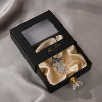Boîte à bijoux en carton carrée avec logo personnalisé, avec fenêtre en PVC, pour collier, boucles d'oreilles, bracelet, rangement, poignée en cristal, 9*9*3cm