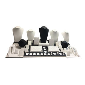 Expositor de Joyería Blanco Personalizado para Collares y Piercings Corporales, Sets de Exhibición de Joyas, Accesorios - Product Image 1