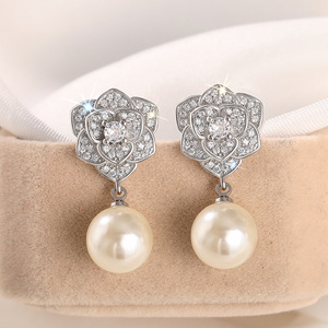 Orecchini Pendenti con Perle Simulate a Forma di Rosa e Camelia per Donne, Gioielli Eleganti e alla Moda - Product Image 3
