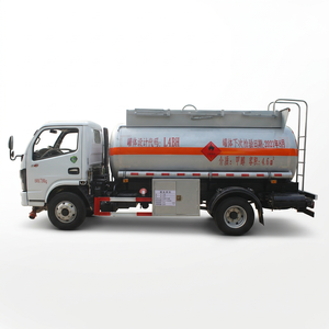 Camion-citerne spécialisé pour le transport de méthanol et d'éthanol - Product Image 1