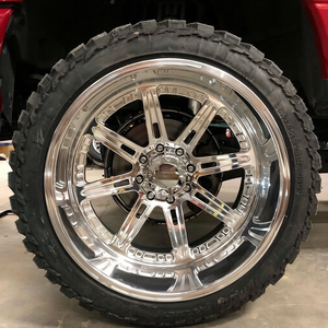 Rines Forjados Direccionalmente Pulidos Personalizados de Primera Calidad con Offset Negativo Extremo <span class=keywords><strong>para</strong></span> Camionetas Elevadas Ford F350 GMC Sierra Denali - Product Image 4