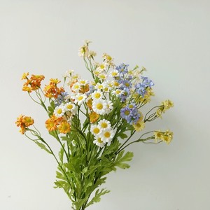 Bouquet de marguerites artificielles West Lake Butterfly, 30 têtes, fleurs en soie, décoration de mariage et de maison, 10cm-30cm, blanc laiteux, jaune - Product Image 3