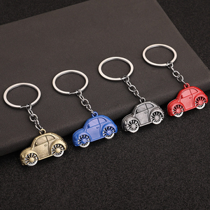 Porte-clés en alliage au design populaire, décoration miniature de limousine, accessoires de porte-clés personnalisés pour breloques de sac - Product Image 4