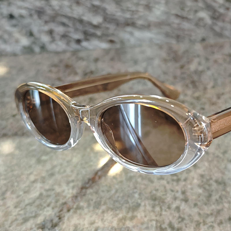 สีชาไล่ระดับสีแบบใส