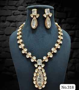 Ensemble de boucles d'oreilles collier élégant à motif floral en alliage d'argent bijoux de mariée de luxe en diamant américain pour les fiançailles ou les anniversaires - Product Image 3