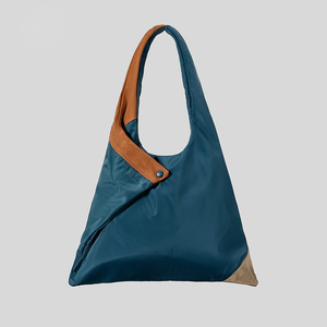 Bolso Tote de Nailon de Gran Capacidad para Mujer, Diseño con Forma Rectangular Espaciosa y Esquinas Redondeadas, Bolso Casual de Moda - Product Image 3