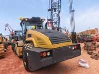 Rouleau compresseur vibrant à tambour unique XS205 de 20 tonnes fabriqué en Chine avec une largeur de compactage de 1600 mm et un moteur de 140 kW pour la construction routière