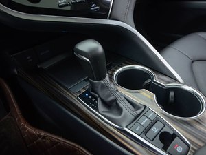 รถ<span class=keywords><strong>มือ</strong></span><span class=keywords><strong>สอง</strong></span> <span class=keywords><strong>Toyota</strong></span> <span class=keywords><strong>Camry</strong></span> 2018 2.5G รุ่นหรูหราสีดำ - Product Image 4