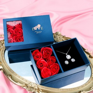 Boîte de 6 roses éternelles en savon, motif bijoux, avec couvercle fenêtre, pour la Saint-Valentin, vente en gros, cadeau - Product Image 2