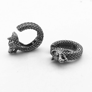 Yunnique – boucles d'oreilles à clip en acier titane, tête de loup, design animal, pour hommes et femmes, bijoux tendance - Product Image 3