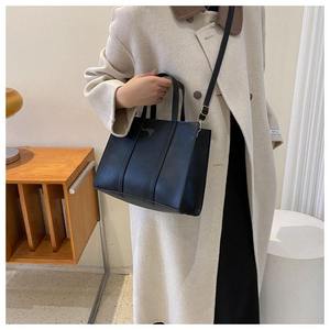 Sac à main pour femme de style vintage 2026, sac à bandoulière pour femme en cuir PU - Product Image 3