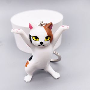 Porte-clés chat mignon levant la main, figurine de chaton en PVC de dessin animé, breloque de sac, pendentif animal amusant, cadeau pour fête d'anniversaire d'enfants, petit cadeau - Product Image 3