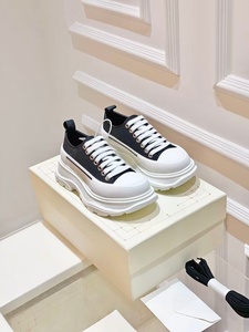 Top-quality stylish lace-up <b>round</b>-toe casual shoes with thick sole for heightening, luxurious style, black <b>canvas</b> shoes - Product Image 4