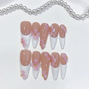 Ongles artificiels 3D faits à la main en France, longs, forme stiletto, motif floral, emballage personnalisé - Product Image 4
