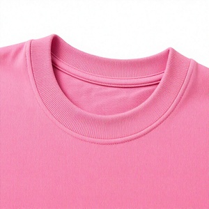 Camiseta de algodón rosa para hombre con estampado de lobo ladrando Nite Hex, manga corta, cuello redondo, corte regular, tejido jersey. - Product Image 4