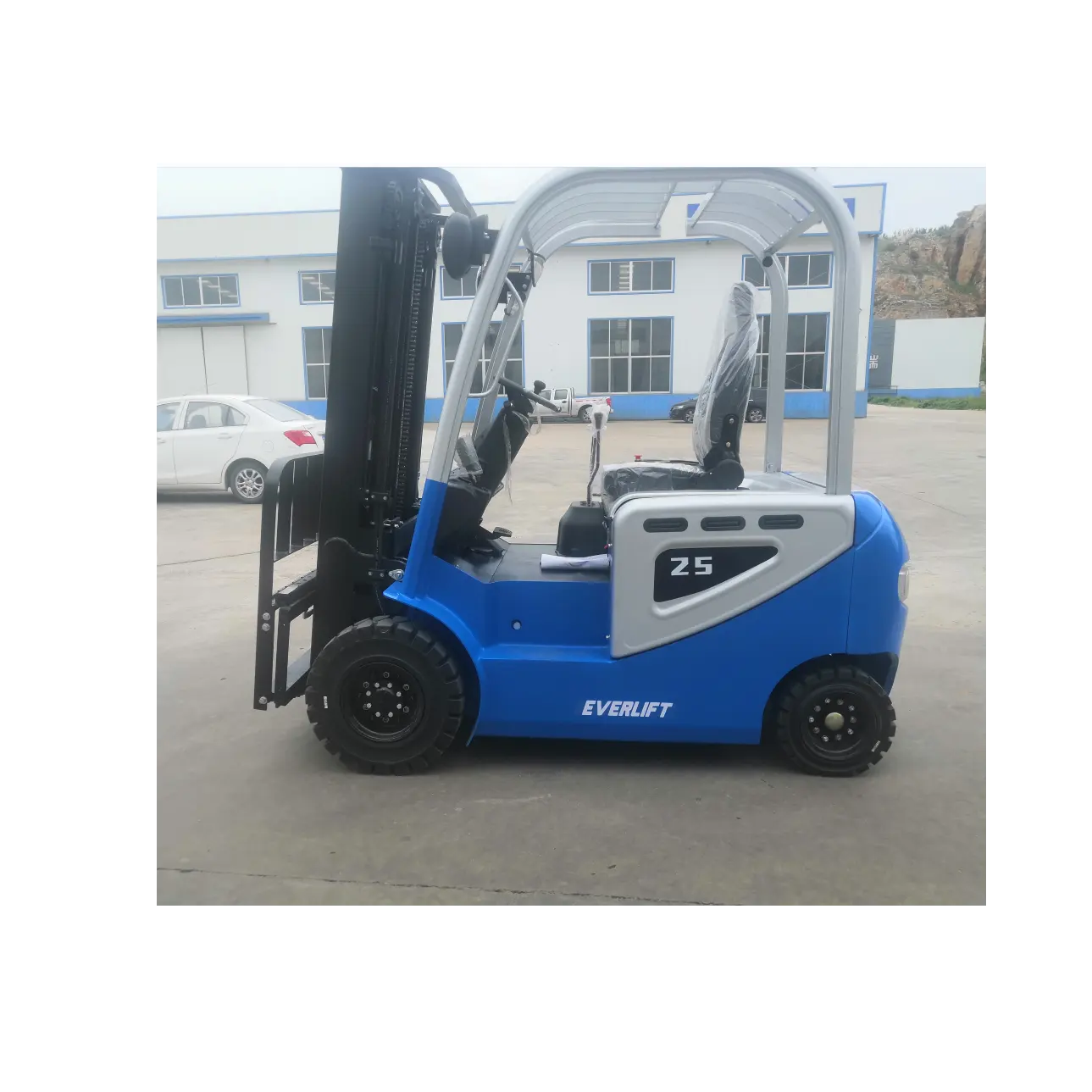 Truk forklift elektrik Everlift FB25E 2500kg harga forklift daya baterai 4800mm triplek tiang dengan shifter samping