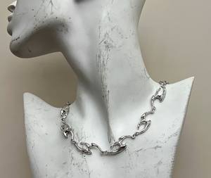 Collar de clavícula de sensación de gama alta de Estilo Vintage para hombres y mujeres Metal en forma de regla con cadena de eslabones Street Hip-hop Trend - Product Image 4